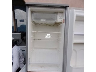 Used Perfect Fridge Available for Sale