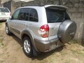 toyota-rav4-2003-small-1