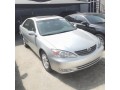 toyota-camry-2004-small-0