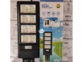 400W | 8eye Solar street light.