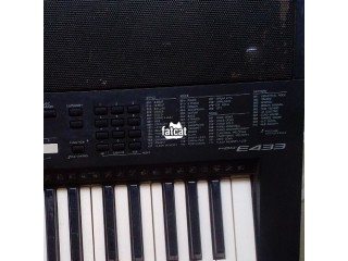 Yamaha Keyboard PSR E433