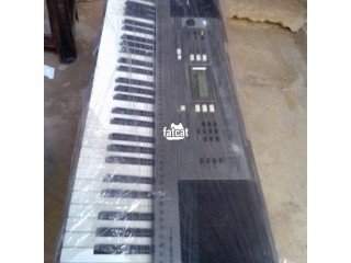 London Used Yamaha Keyboard PSR E353