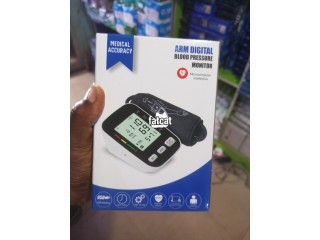 Digital BP monitor, Blood pressure monitor