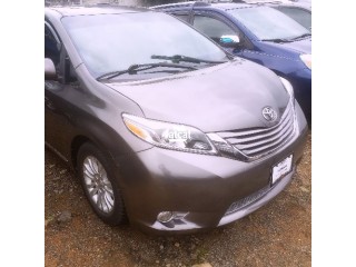 Toyota Sienna XLE 2015 Model