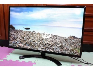 LG 32” IPS Monitor