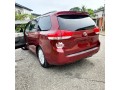 wine-2012-toyota-sienna-xle-limited-edition-small-1