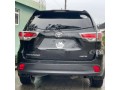 black-toyota-highlander-2015-model-small-1