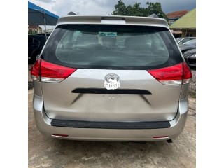 Tokunbo Toyota Sienna 2010