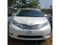 used-toyota-sienna-2011-small-0