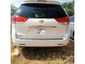 used-toyota-sienna-2011-small-4