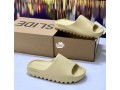 yeezy-slide-slippers-small-2
