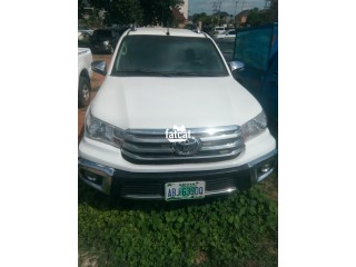 Used Toyota Hilux 2012