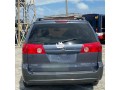 used-toyota-sienna-2006-small-1