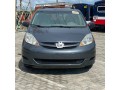 used-toyota-sienna-2006-small-0