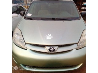 Used Toyota Sienna 2006