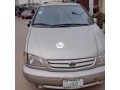 toyota-sienna-2002-small-0