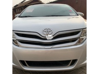 Super clean Toyota Venza 2013 for sale