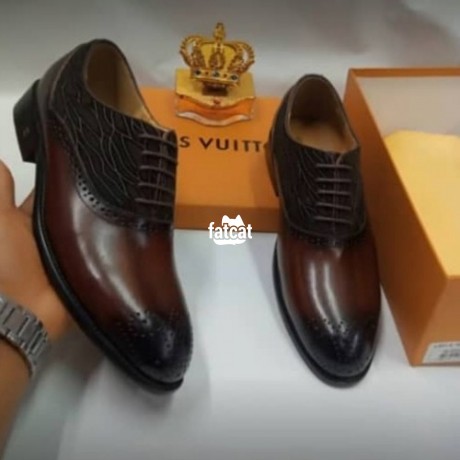 Louis Vuitton Quality Designer Men Sneakers in Lagos Island (Eko) - Shoes,  Tunde Datsh