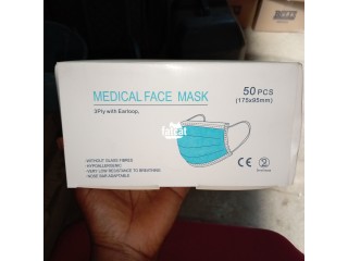 Medical face mask