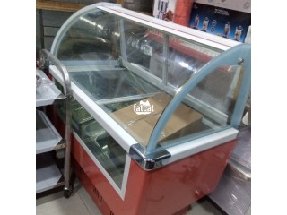 Ice cream display freezer